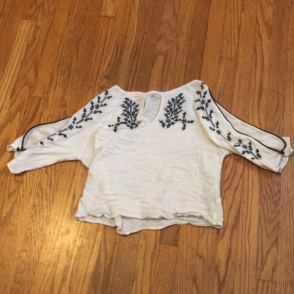 Off the shoulder cutout blouse